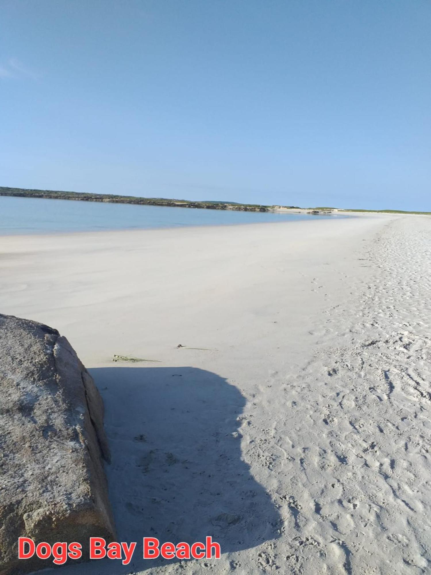 Connemara Lake View Apartment Camus Eighter Luaran gambar